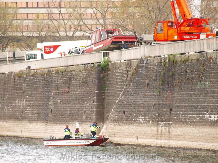 Wartungsarbeiten Rettungsboot Ursula P28.JPG